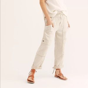 ▪️FREE PEOPLE▪️CARGO STYLE PANTS SIZE MEDIUM